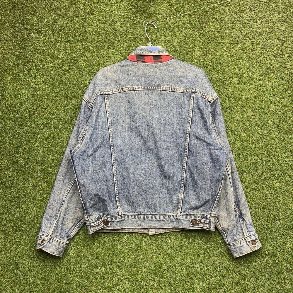 Vintage Levis Trucker Jacket Mens Medium Flannel Lined Denim Made in USA 80s 90s